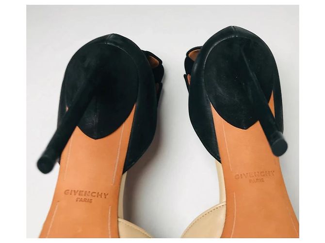 Sandali Givenchy Nappa Neri e Taupe in Pelle con Tacco a Spillo Nero - vista 9