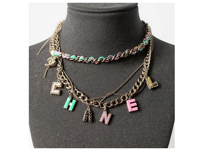 Cintura collana multicolore con lettere e catene 17P di Chanel - vista 7