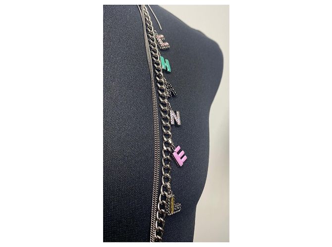 Cintura collana multicolore con lettere e catene 17P di Chanel - vista 8