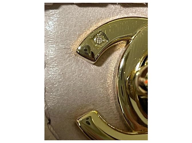 Chanel Timeless Handtasche aus rosa gestepptem Leder Pink - Ansicht 4