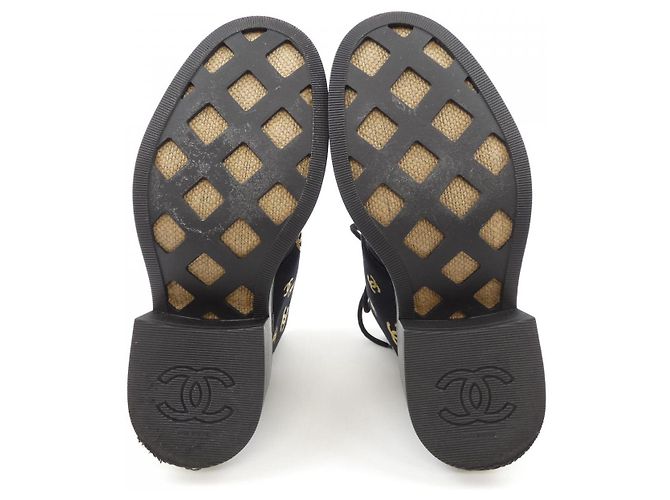Chanel Print Fabric Lammfell-Shearling-Stiefel Schwarz Golden - Ansicht 4