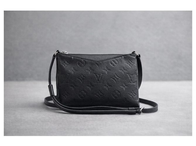 Clutch Louis Vuitton Pallas BB Pelle Monogramma Nera Nero - vista 7