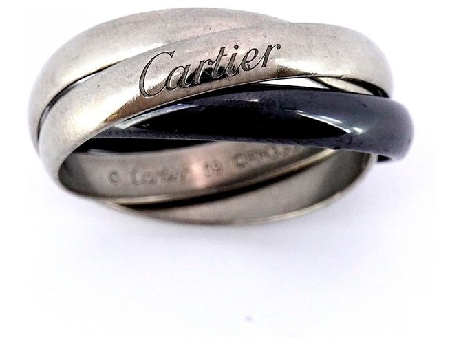 Anel Trinity Cartier em cerâmica preta e ouro branco 18K - vista 2