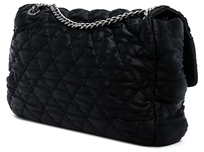 Chanel Nero Extra Large CC in Satin Trapuntato con Patta Singola - vista 3