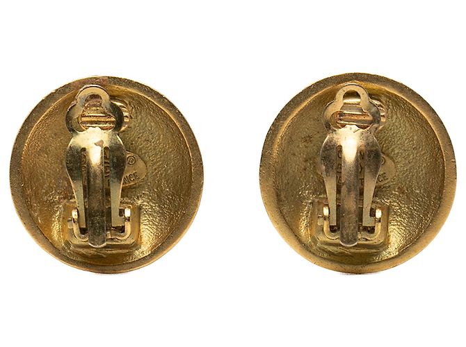 Orecchini rotondi a clip in oro placcato CC dorato di Chanel D'oro - vista 2