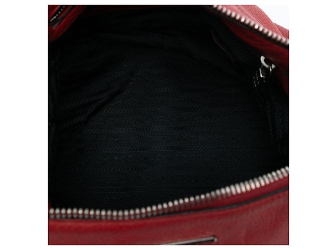 Borsa a spalla Prada in Vitello Daino Rosso - vista 4