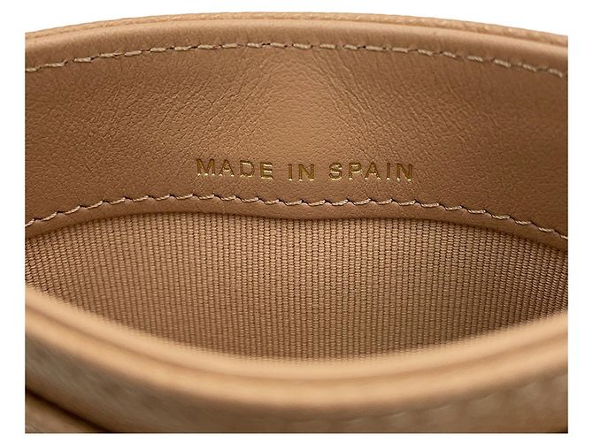 Portacarte Chanel in beige con strass e pelle di vitello grana - vista 11
