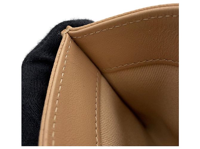 Portacarte Chanel in beige con strass e pelle di vitello grana - vista 6