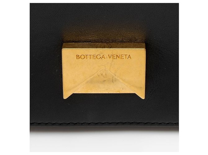 Borsa a spalla piccola in pelle liscia Mount Envelope con catena di Bottega Veneta - vista 8