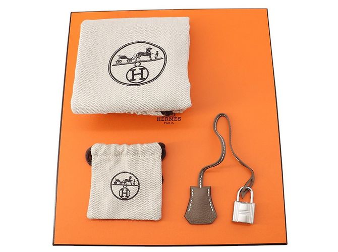 Hermès Borsa a tracolla Hermes Kelly Akkad PM Taupe - vista 10