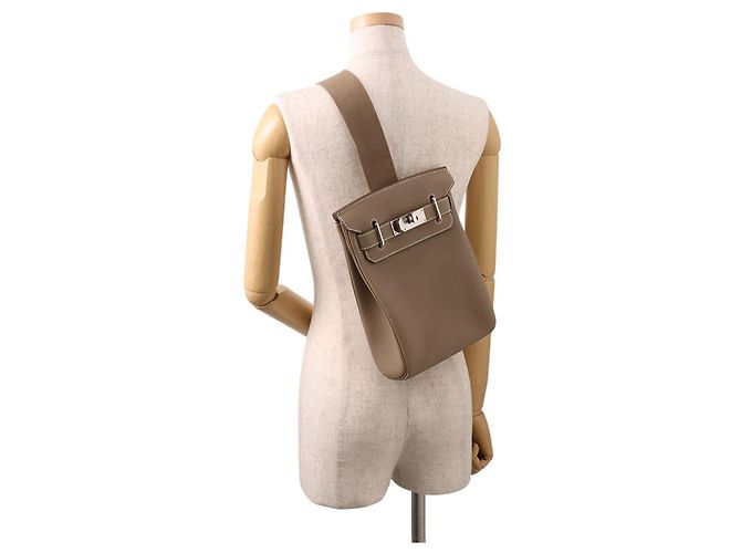 Hermès Borsa a tracolla Hermes Kelly Akkad PM Taupe - vista 4