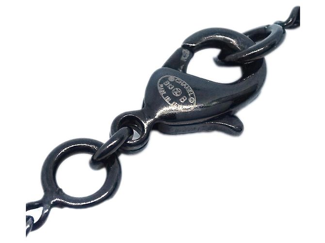 Collana con perle Chanel CC in metallo con perle Nero - vista 4