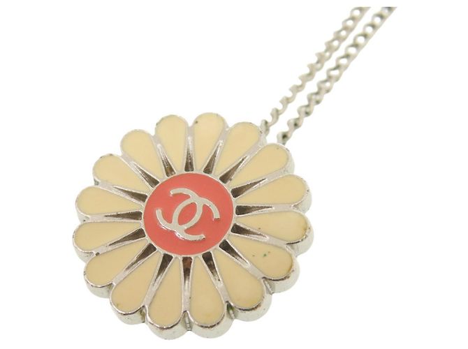Collana in argento con motivo floreale Coco Mark di Chanel - vista 4