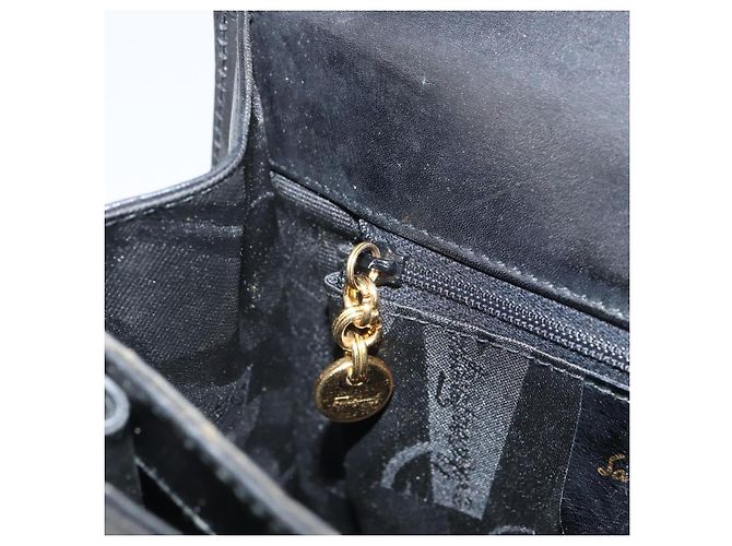 Borsa a mano Gancini in pelle nera e oro Salvatore Ferragamo Auth hk3303 Nero D'oro - vista 20