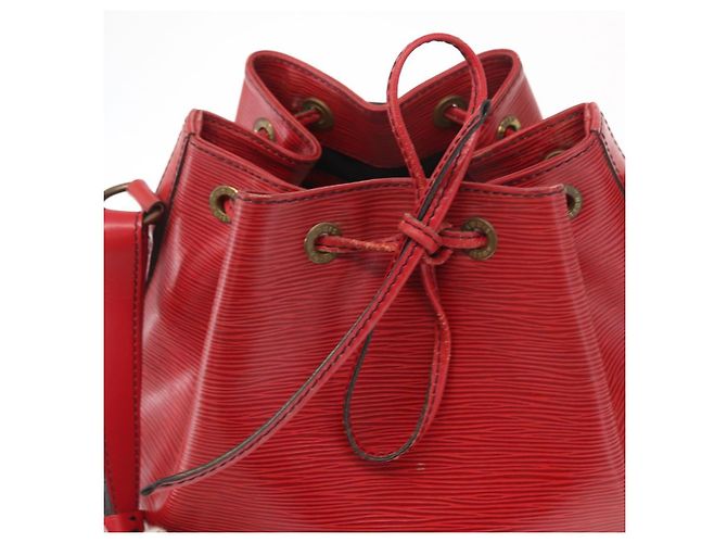 Noe LOUIS VUITTON Borsa a Spalla Petit Noé Epi Rossa M44107 LV Auth 161368 Rosso - vista 18