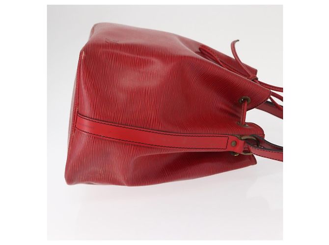 Noe LOUIS VUITTON Borsa a Spalla Petit Noé Epi Rossa M44107 LV Auth 161368 Rosso - vista 4
