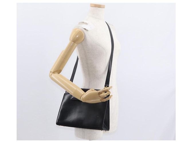 Céline Borsa a Spalla CELINE Circle in Pelle Nera e Oro Auth 161116 Nero D'oro - vista 20