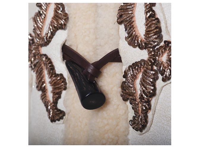 Abrigo corto de shearling para mujer de Prada con capucha Beige - vista 4
