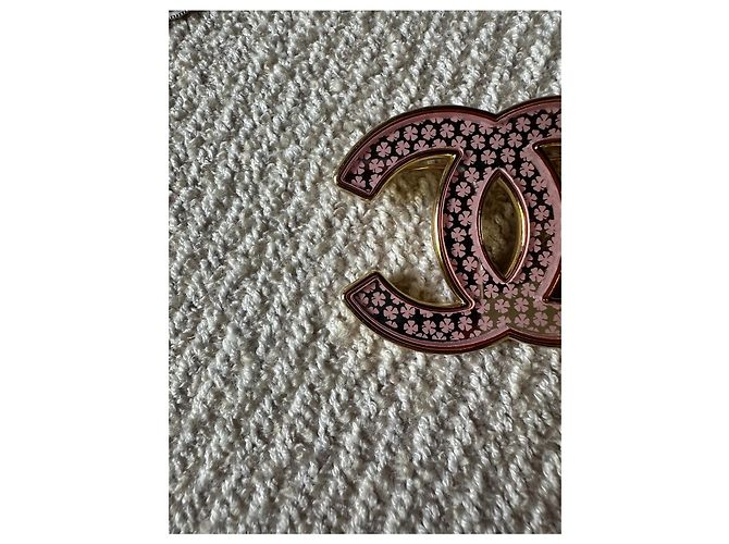 Chanel CC Brosche Goldfarbenes Metall Kleeblatt Muster Golden - Ansicht 7
