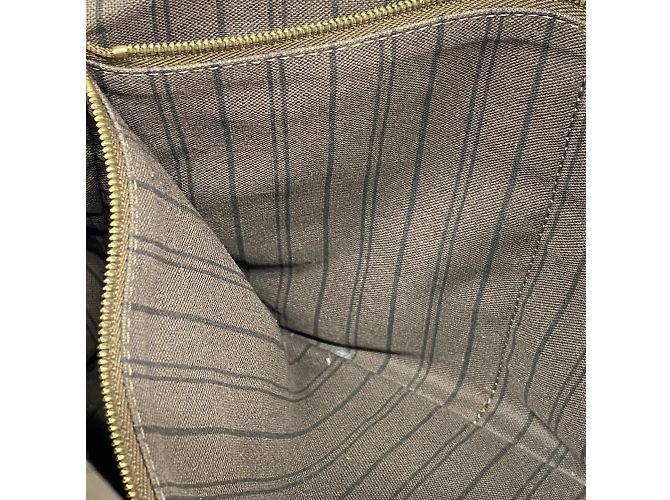 Borsa Louis Vuitton Monogram Empreinte Lumineuse PM - vista 9
