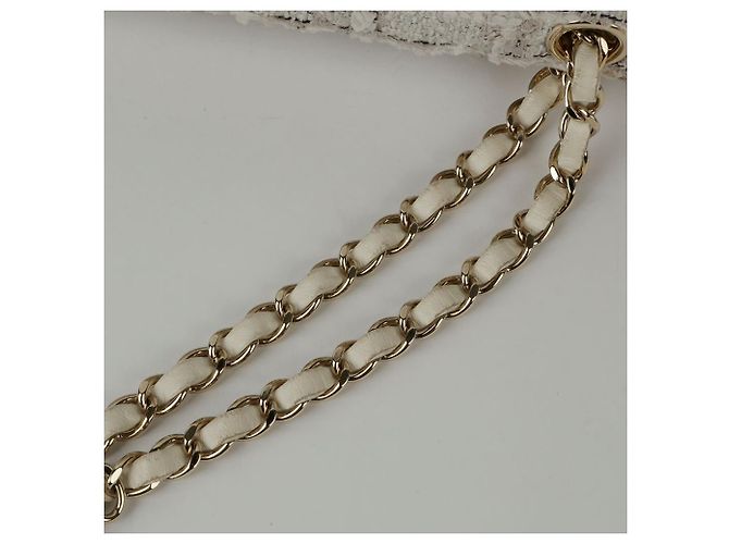 Chanel Borsa a spalla media in tweed classico Bianco - vista 7