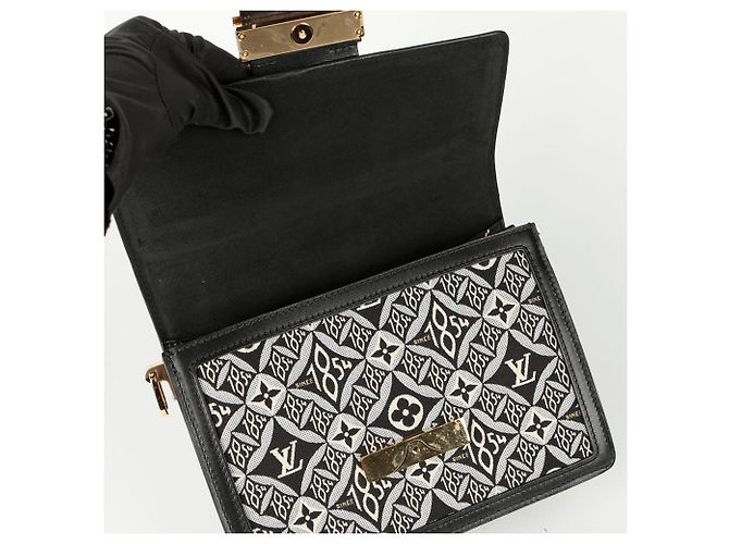 Louis Vuitton Borsa a Spalla Dauphine MM Nero - vista 10