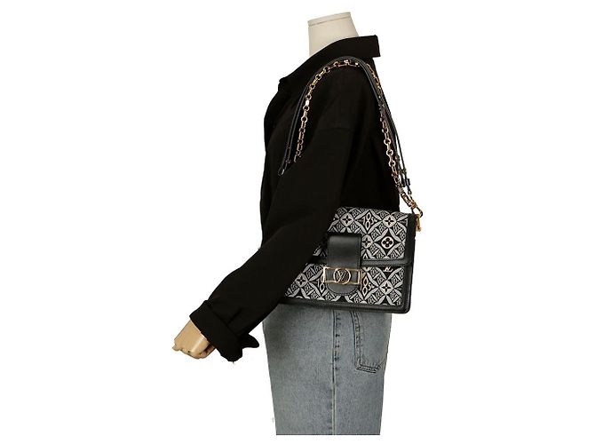 Louis Vuitton Borsa a Spalla Dauphine MM Nero - vista 12