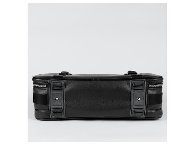 Louis Vuitton Sac à main Taiga Satellite Noir - vue 11