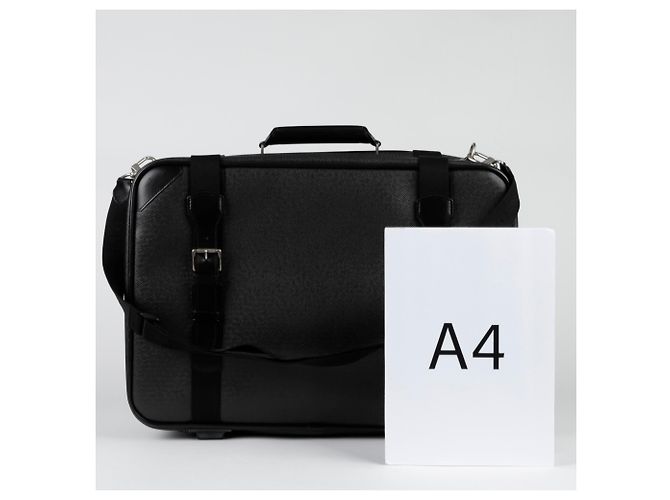 Louis Vuitton Sac à main Taiga Satellite Noir - vue 12