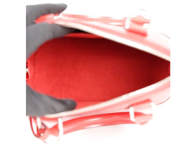 Louis Vuitton Alma BB Schultertasche Rot - Ansicht 12