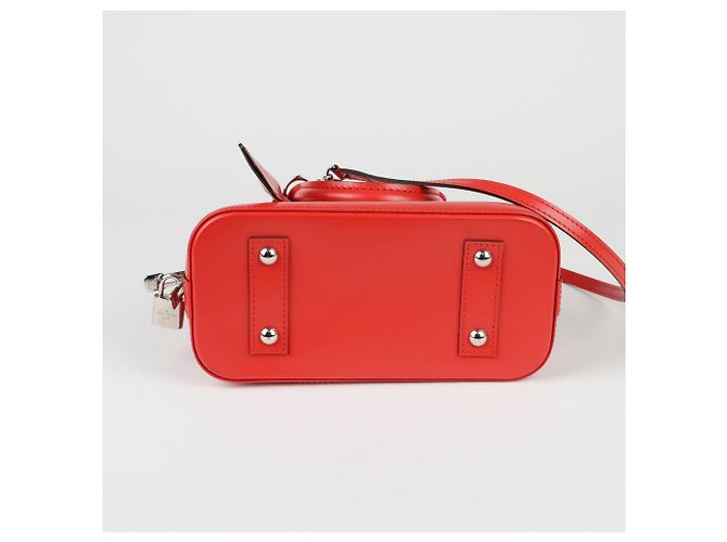 Louis Vuitton Alma BB Schultertasche Rot - Ansicht 8