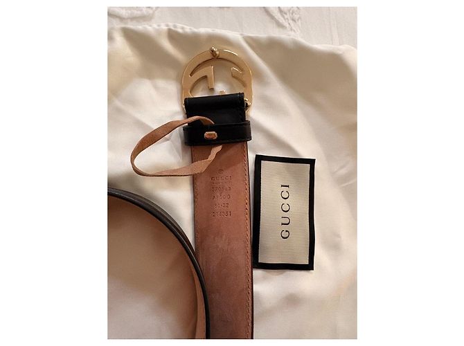 Gucci Marmont Gürtel aus schwarzem Leder - Ansicht 4