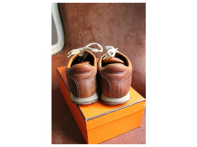 Sneakers Hermès Trail in pelle marrone - vista 4