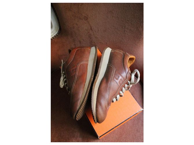 Sneakers Hermès Trail in pelle marrone - vista 8