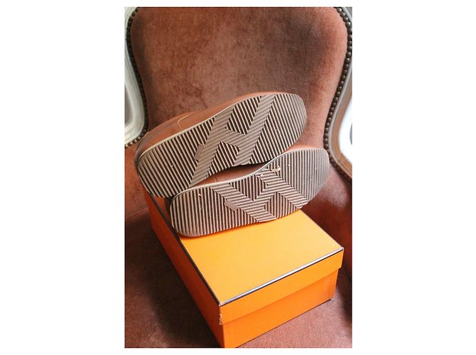 Hermès baskets en veau caramel semelle gomme beige taille 38 Marron - vue 7
