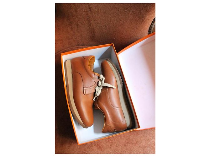 Hermès baskets en veau caramel semelle gomme beige taille 38 Marron - vue 8