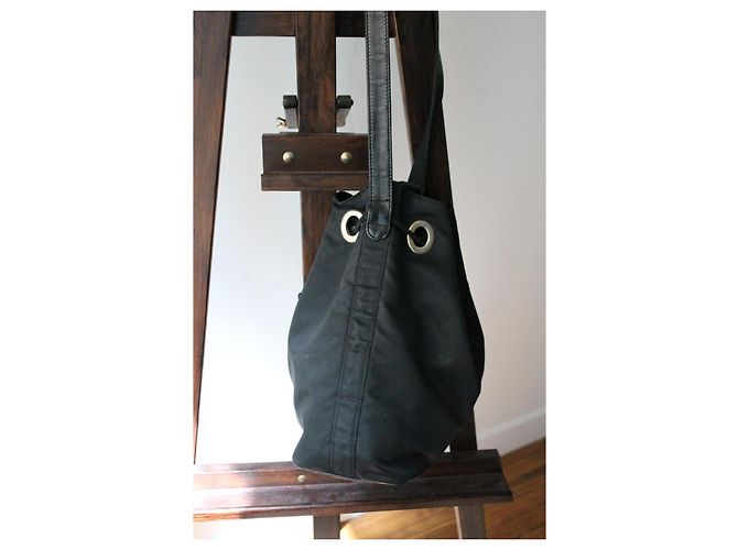 Bolsa bucket Dior em couro e seda Preto - vista 8