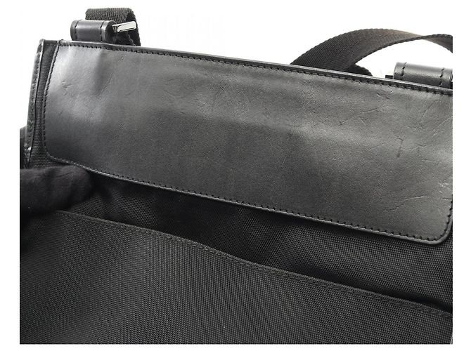 Schwarze Schultertasche von Gucci - Ansicht 7