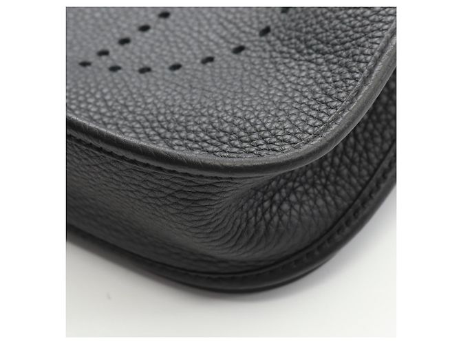 Borsa a Spalla Hermès Evelyn 3 Trois PM Nero - vista 6
