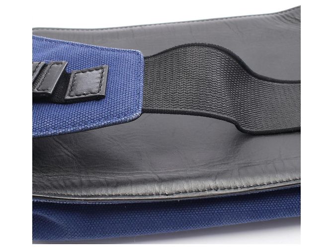 Borsa a cintura Balenciaga in nero e blu navy - vista 7