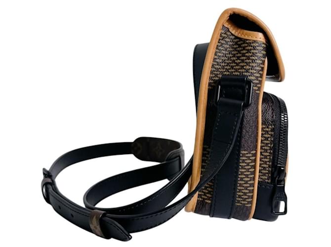 Borsa Messenger Amazon Louis Vuitton Marrone - vista 4