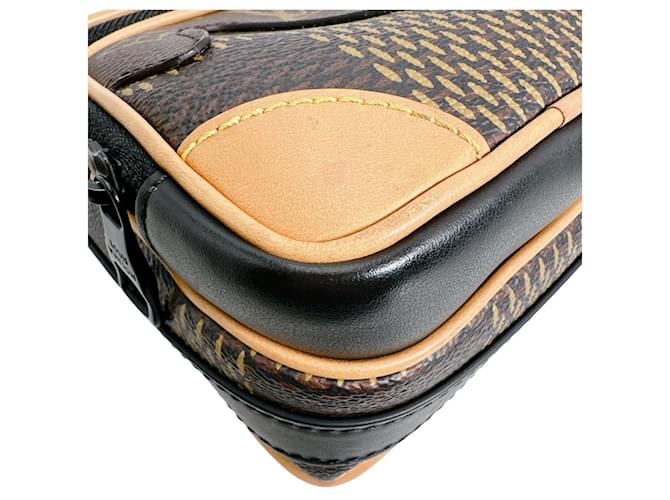Borsa Messenger Amazon Louis Vuitton Marrone - vista 7