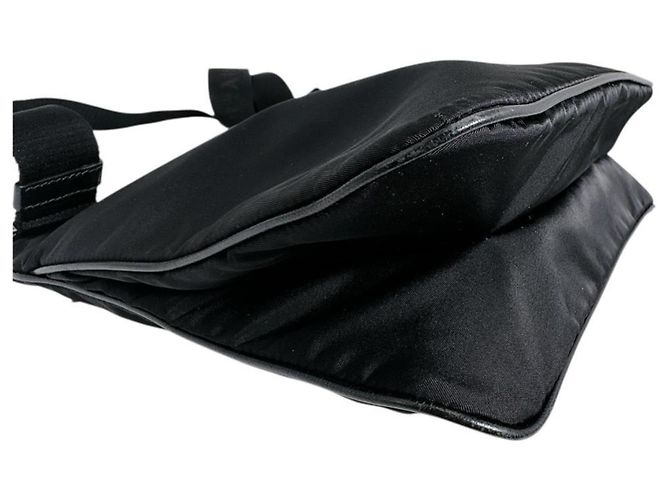 Borsa a Spalla in Nylon Nero Prada - vista 6