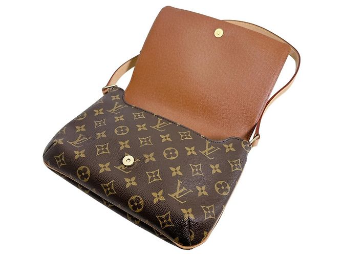 Borsa a spalla corta Musette Tango Louis Vuitton Marrone - vista 10