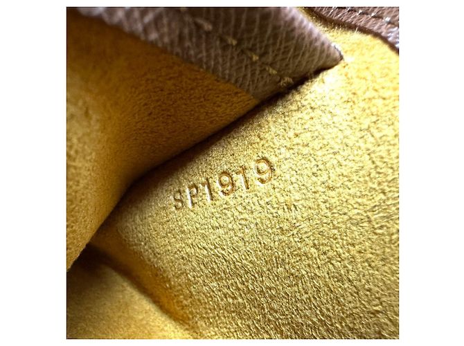 Borsa a spalla corta Musette Tango Louis Vuitton Marrone - vista 17