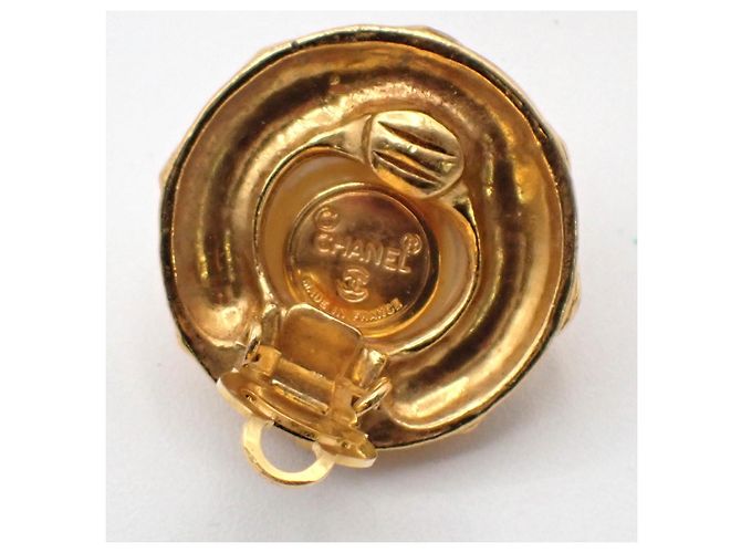 Chanel Vintage Round Clip-On Metal with Faux Pearl - vista 5