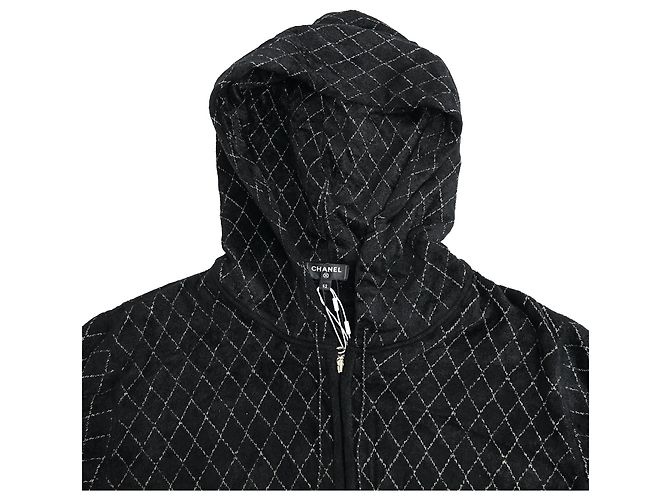 Chanel Kapuzenpullover aus schwarzer Viskose mit Steppmuster - Ansicht 5