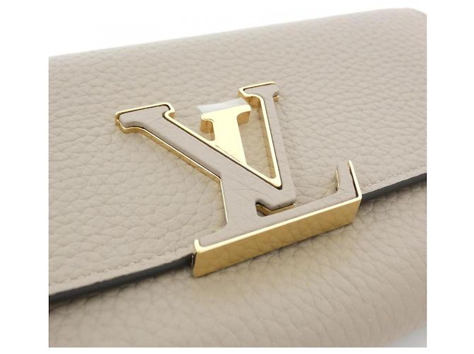 Cartera Louis Vuitton Capucines de piel Taurillon larga Gris - vista 4