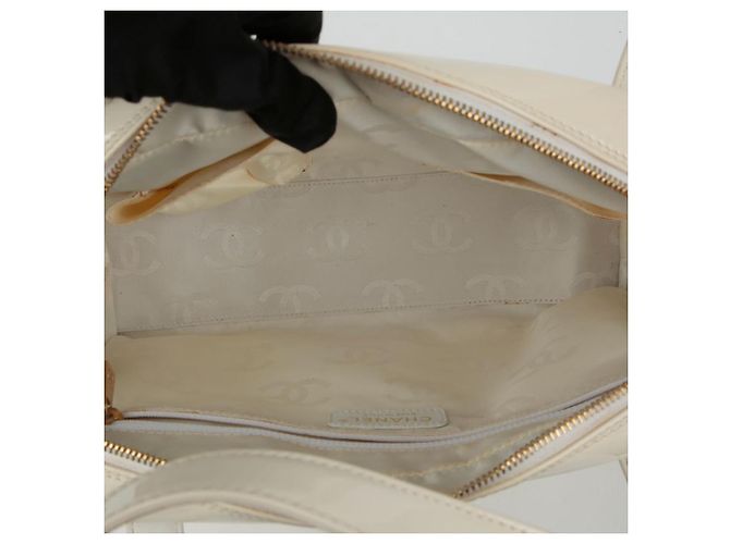 Chanel Borsa da bowling con logo Triple CC Bianco - vista 18