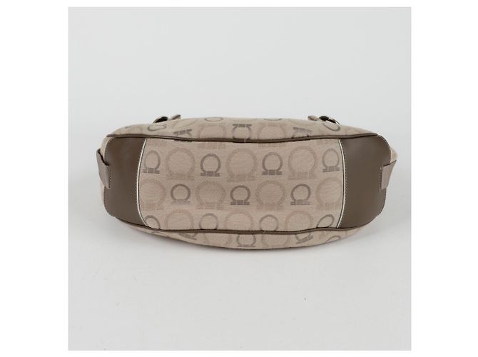 Salvatore Ferragamo Borsa a spalla Gancini Hobo Marrone - vista 8